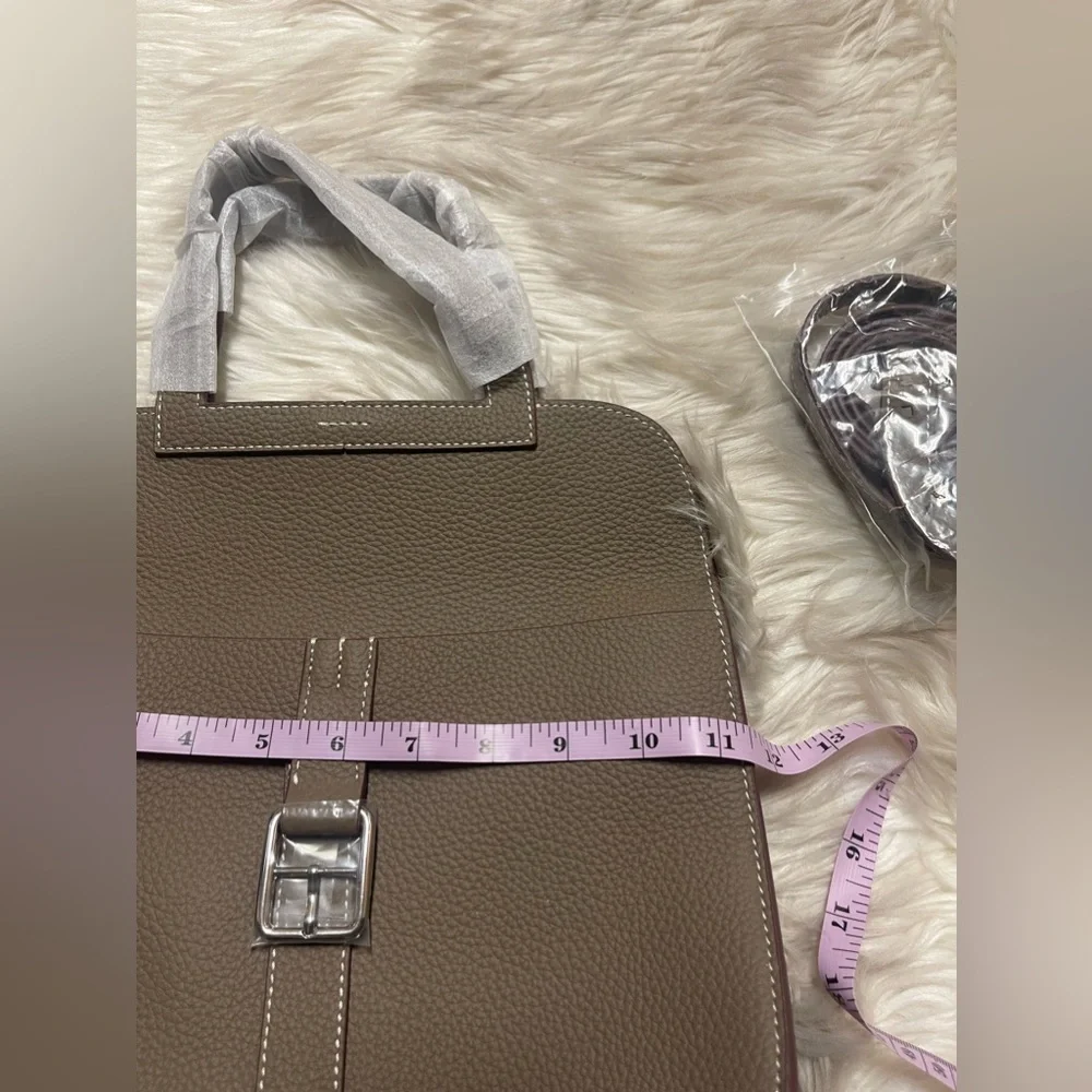 Etoupe Leather Hazlan style Crossbody  Bag - Picture 8 of 16